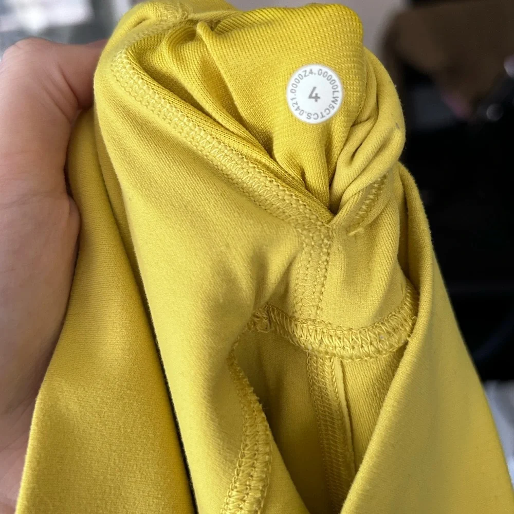 Lululemon Align Leggings 25” in Yellow Pear size 4 - Picture 9 of 9
